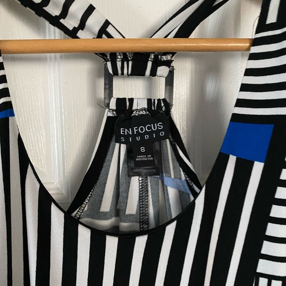 💥💥 SALE 30% OFF LIST PRICE💥💥Long strip dress by Enfocus; size 8. - Picture 9 of 9